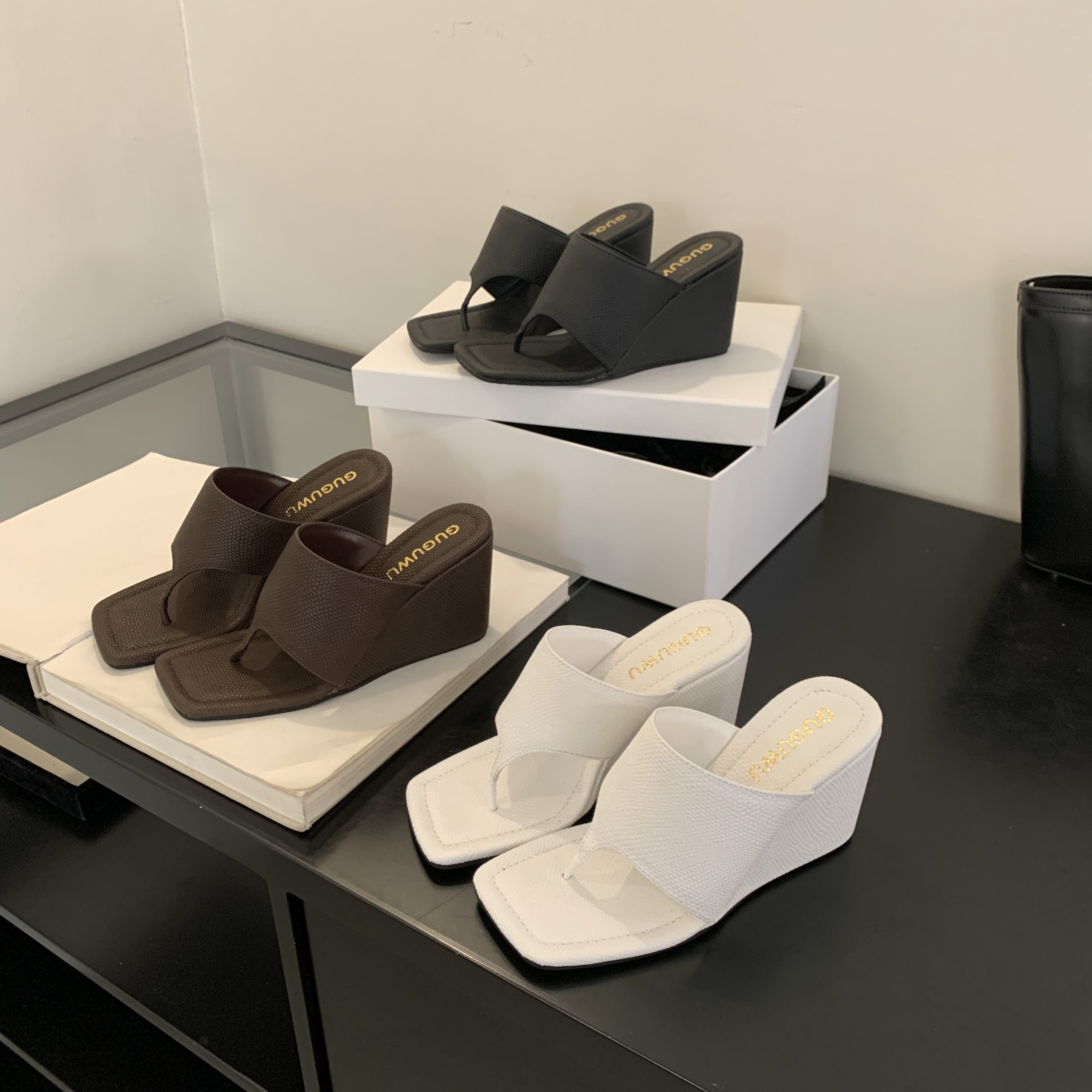 GUGUWU 2026 Spring Summer New Korean Style Slimming Wedge Heel Open Toe Toe Separator Slippers Sandals for Women